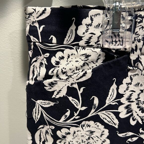 Gap Signature skinny ankle khaki in black and white floral print size 8 - Picture 9 of 12